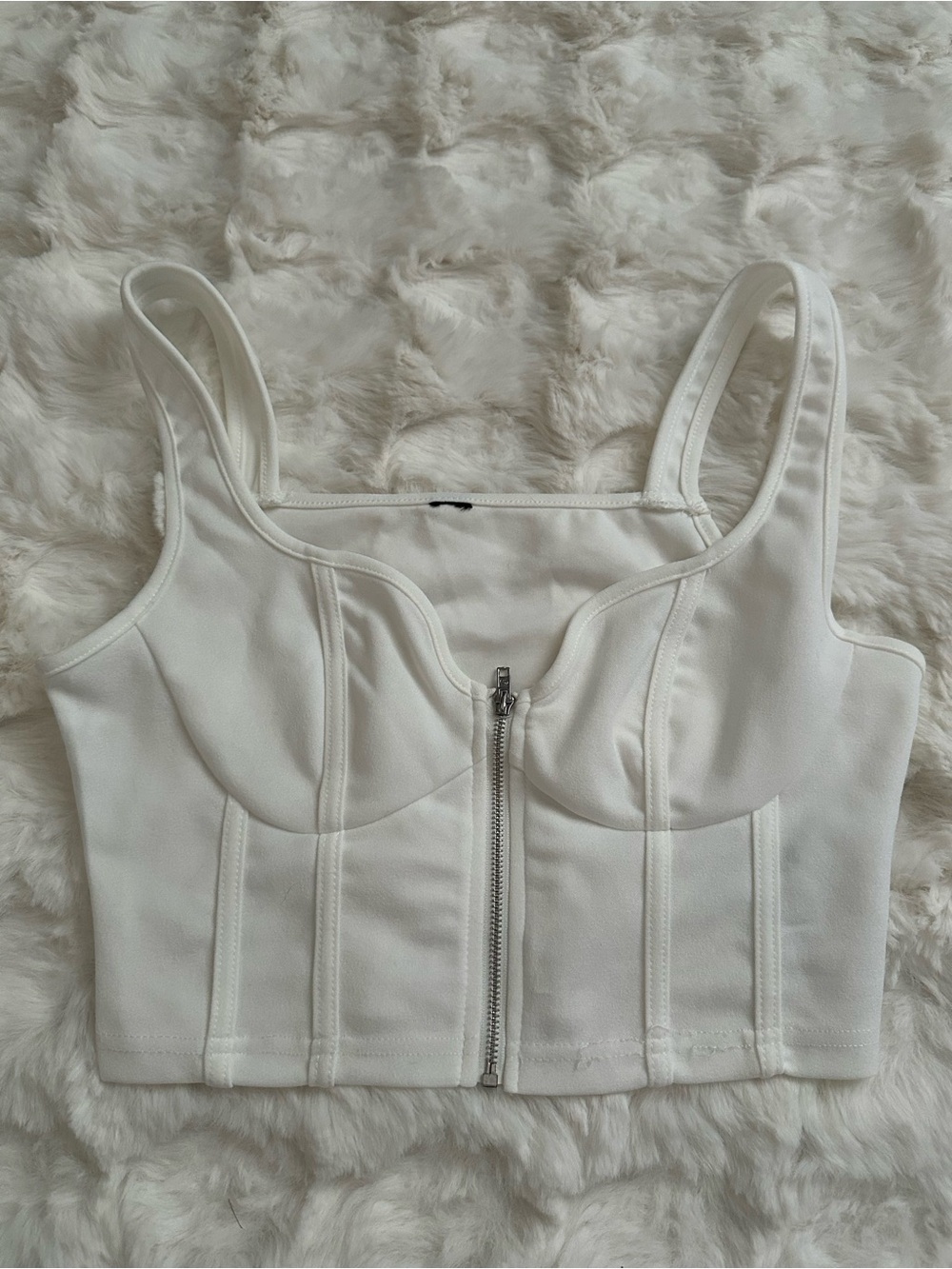 Women’s White Zip Stylish Detail Everyday Essential Crop Top - Picture 2 of 4
